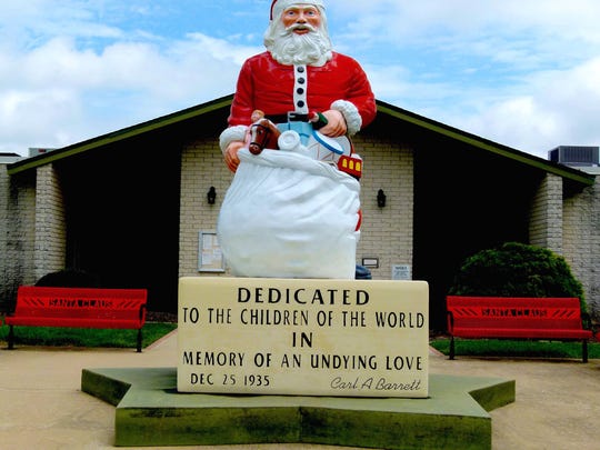 Santa Claus, Indiana - The town that celebrates Christmas all year round