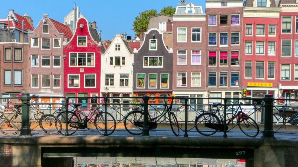 Choose Holland for your Labor Day getaways